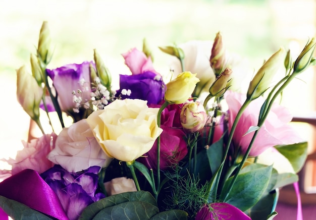 Mazzo di rose di lisianthus