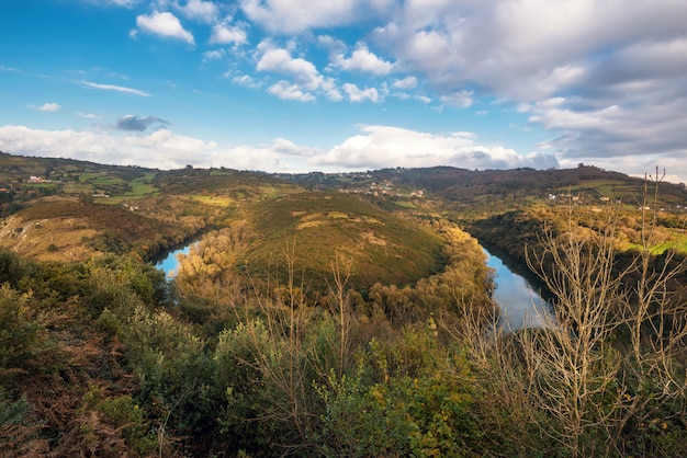 Meandro del fiume Nora nelle Asturie, in Spagna.