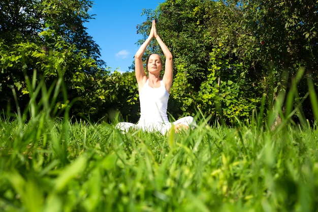 Meditare nel parco