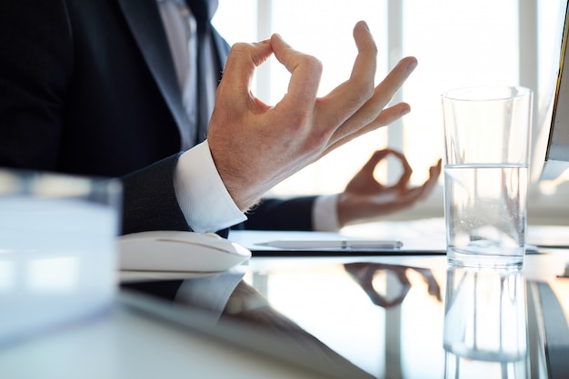 Meditare sul posto di lavoro