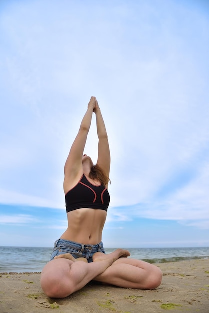 meditazione della ragazza