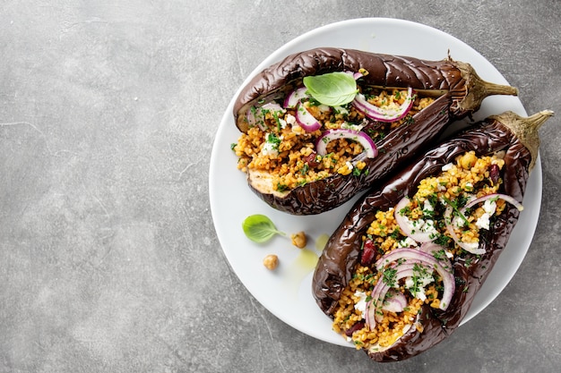 Melanzane al forno con bulgur e feta