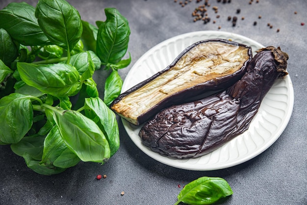 melanzane al forno verdure fresche piatto pasto sano cibo spuntino sul tavolo copia spazio cibo sfondo