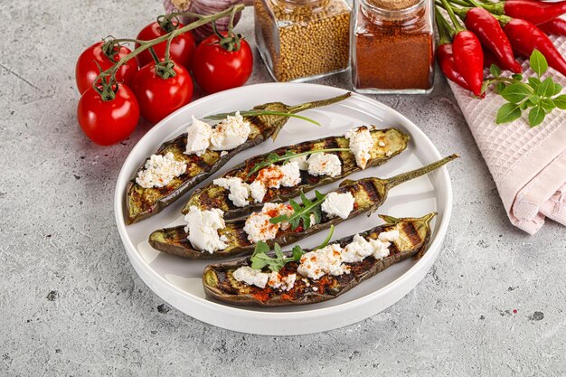 Melanzane mature grigliate con formaggio feta