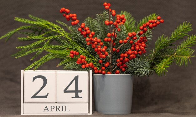 Memoria e data importante 24 aprile, calendario da tavolo - stagione primaverile.