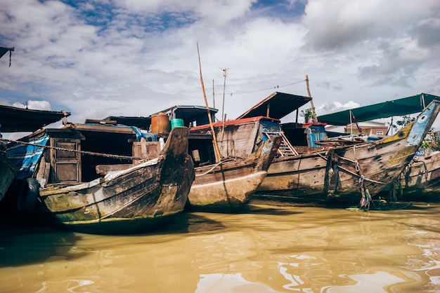 Mercato galleggiante del Mekong