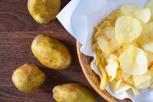 Merce nel carrello fritta delle patatine fritte