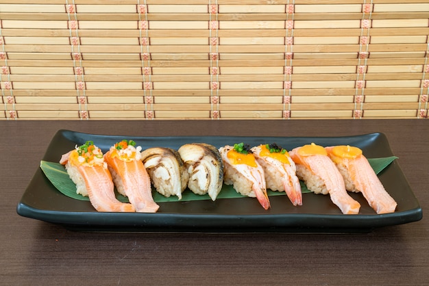 mescolare il set di sushi