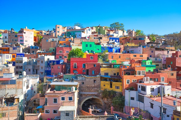 Messico Guanajuato architettura coloniale e case colorate nel centro storico della città