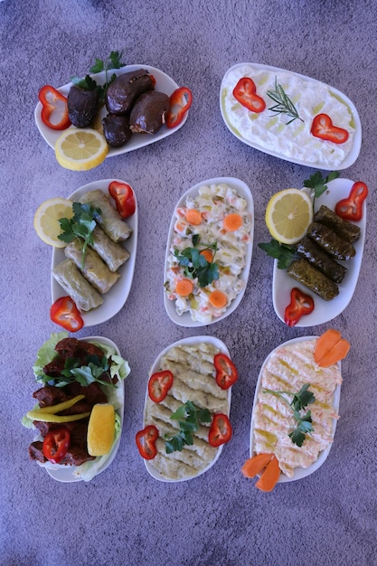 Mezze da tavola per antipasti tradizionali turchi e greci