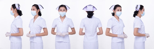 Mezzo ritratto del corpo di una donna asiatica degli anni '20 indossa l'uniforme bianca dell'infermiera. La femmina mette il guanto protettivo per l'igiene della maschera facciale e gira intorno alla vista laterale posteriore di 360 angoli su sfondo bianco isolato