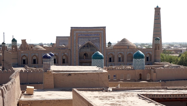 Minareti madrase e bagni a Khiva