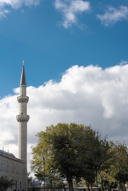 Minareto delle moschee ottomane in vista