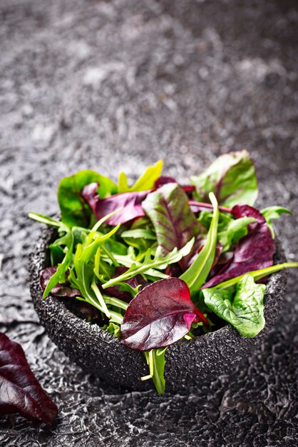 Mix di foglie di insalata verde