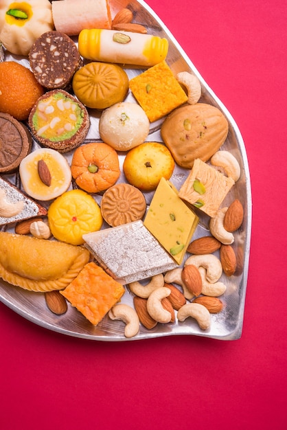 Mix Mithai o dolci al latte delle feste indiane e pakistane