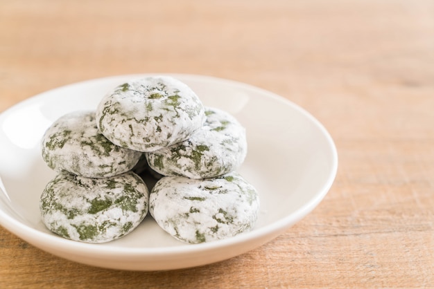 mochi di tè verde con fagioli rossi