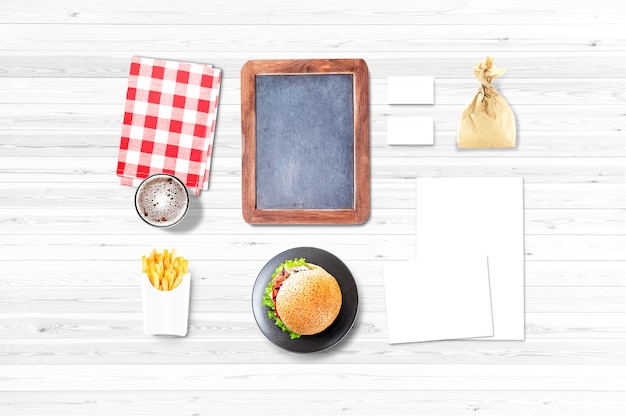 Mockup di hamburger e patatine fritte