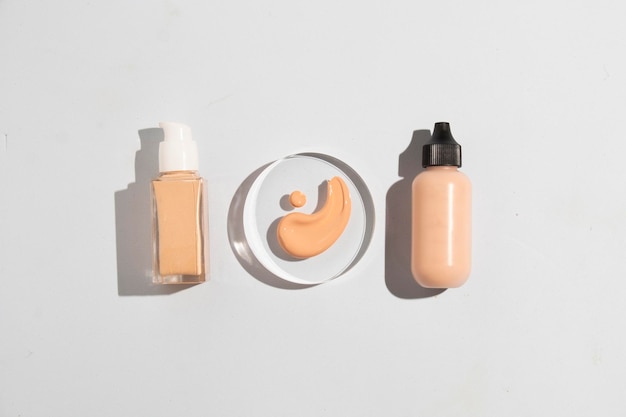 Mockup di primer correttore cusion cc crema bottiglia per la cura della pelle tubo cosmetico di bellezza trucco viso bellezza marchio sanitario packaging