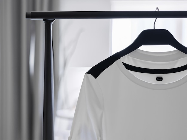 Mockup di tshirt realistico Tshirt bianca e nera vuota sulla gruccia Tshirt Mockup Design