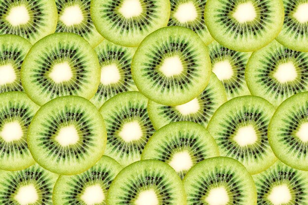 Modello da pezzi di kiwi succoso maturo Gren sfondo