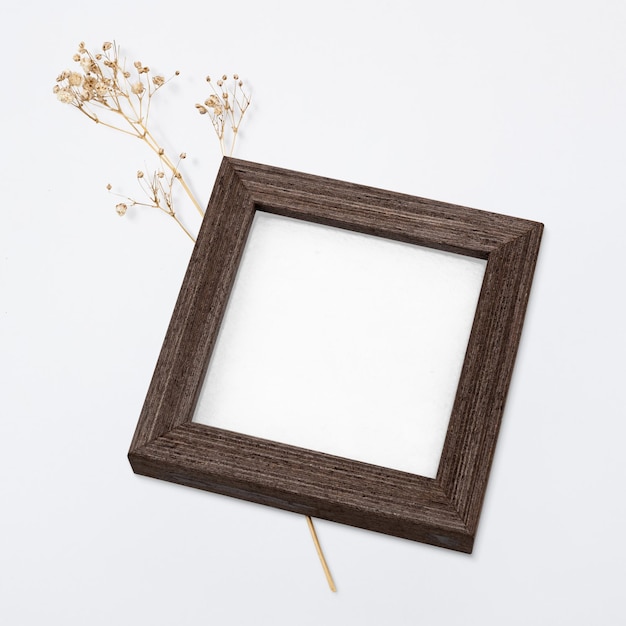 Modello di cornice in legno png con fiore asciutto estetico