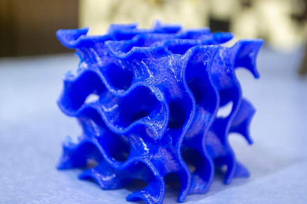 Modello di oggetto stampato su una stampante di plastica fusa prototipo di giocattolo stampato da una stampante