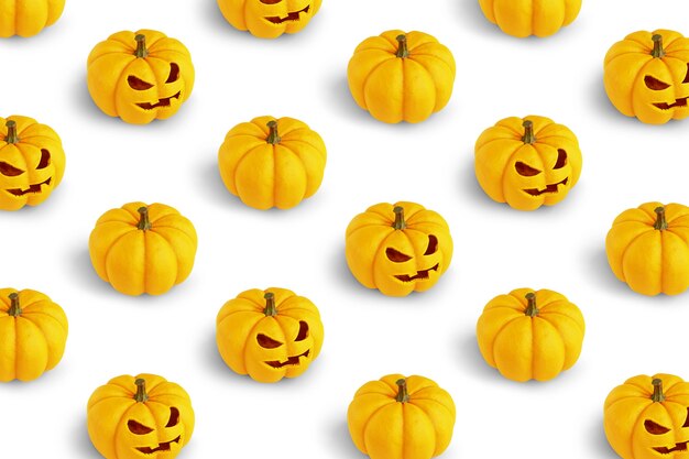 Modello ripetitivo con zucche di Halloween su sfondo bianco rendering 3d