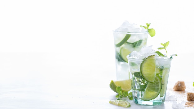 Mojito Cocktail. Bevanda estiva per feste.