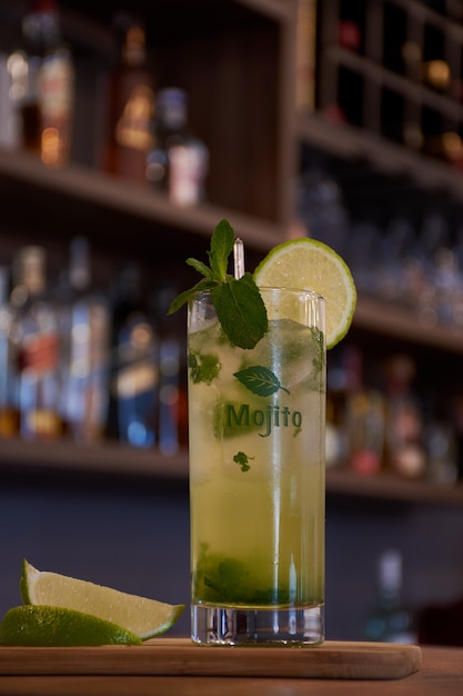 Mojito cubano con limone e menta per bar e ristoranti