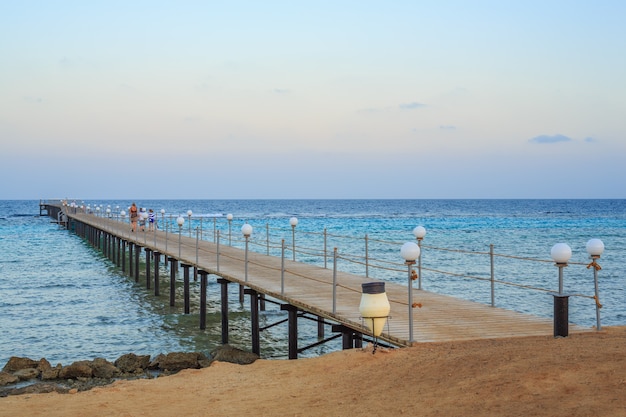 Molo balneabile nel Mar Rosso