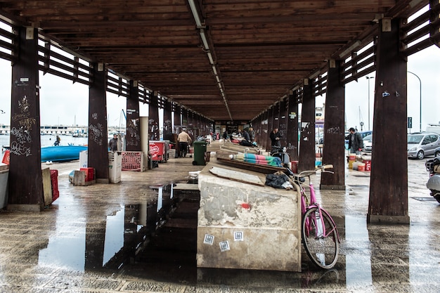 Molo dei pescatori a Bari, Italia