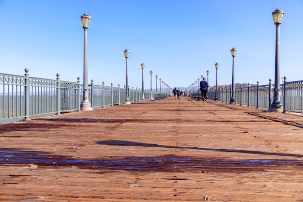 Molo in legno nel porto di San Francisco