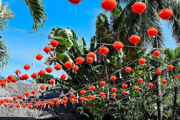 Molte lanterne rosse appese in Vietnam per il capodanno lunare Tet