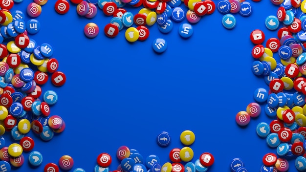 Molte pillole lucide multicolori della rete sociale 3d sopra un blu