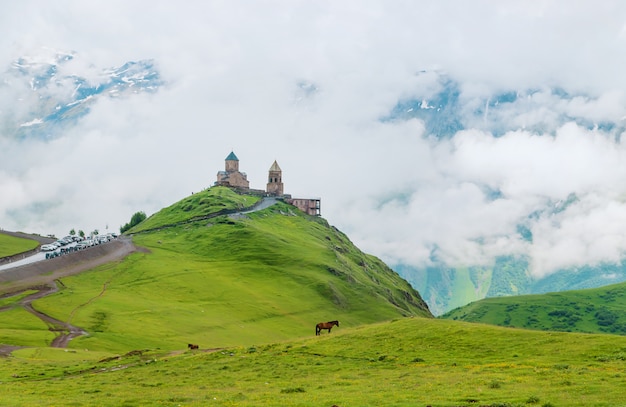 Monastero di Kazbek, attrazioni della Georgia.