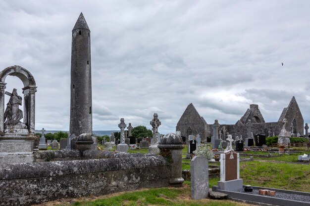 Monastero di Kilmacduagh Galway Irlanda