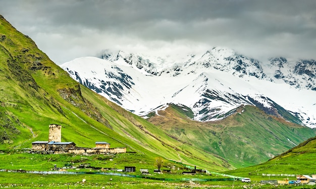 Monastero di Lamaria a Ushguli Upper Svaneti, patrimonio mondiale dell'UNESCO in Georgia