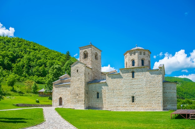 Monastero ortodosso Djurdjevi Stupovi nel Montenegro