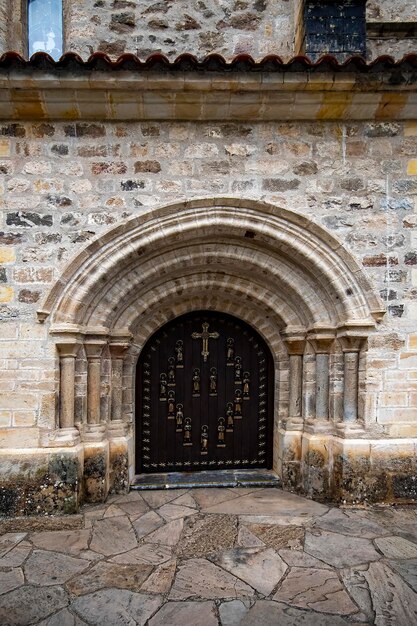 Monastero romanico di santo toribio de liebana in cantabria