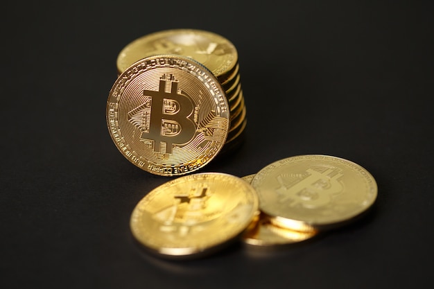 Monete d'oro di criptovaluta bitcoin