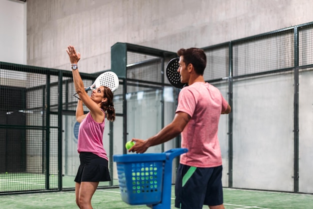 Monitorare l'insegnamento della lezione di padel