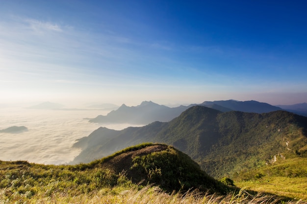 Montagna a Phucheefa, provincia di Chiangrai, a nord della Thailandia.