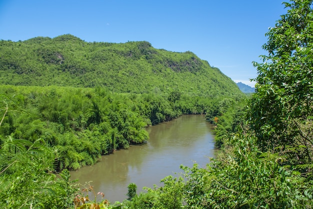 Montagna e fiume kwai-noi