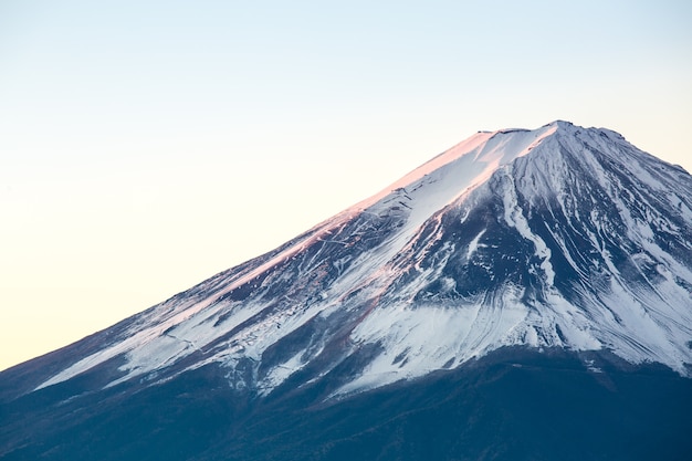 Montagna Fuji alba in Giappone