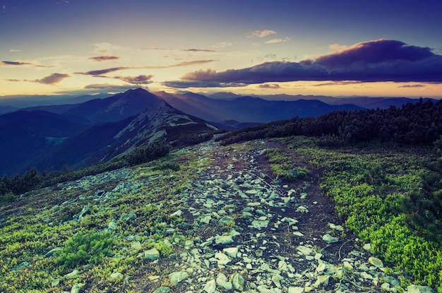 montagna tramonto