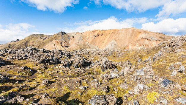 Montagna vicino al campo di lava vulcanica di Laugahraun