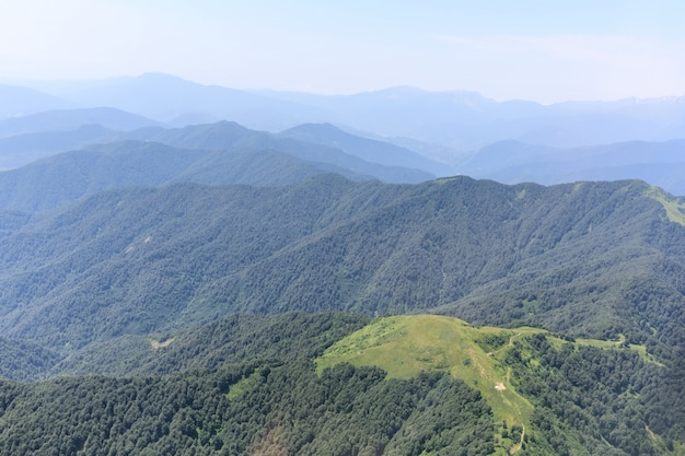 Montagne del Caucaso in estate