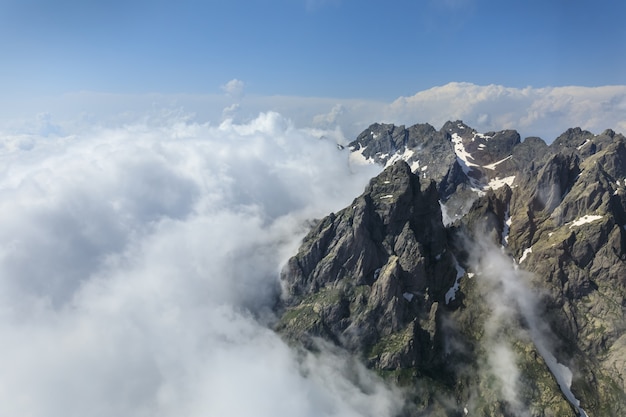 Montagne del Caucaso in estate