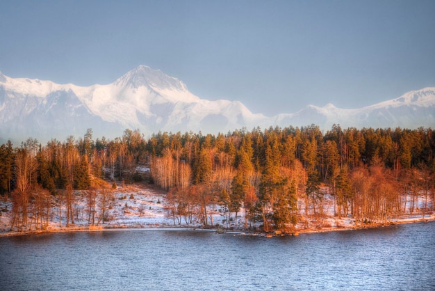 Montagne e fiumi