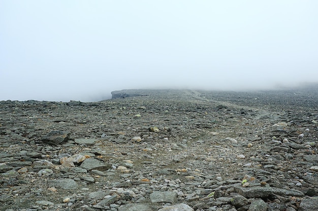 montagne rocce pietre nebbia paesaggio, sfondo minimalismo